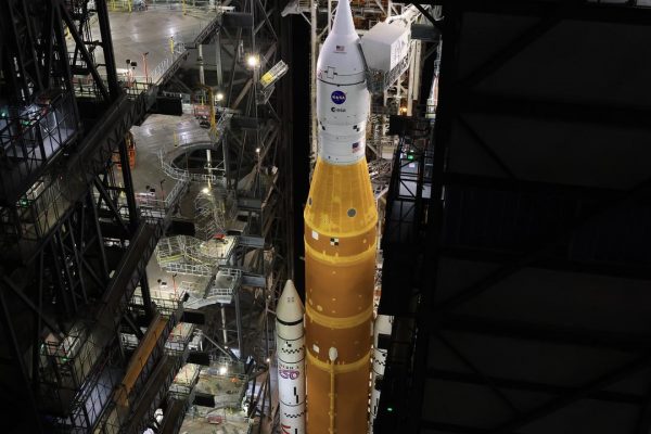 NASA Artemis II rollback photo